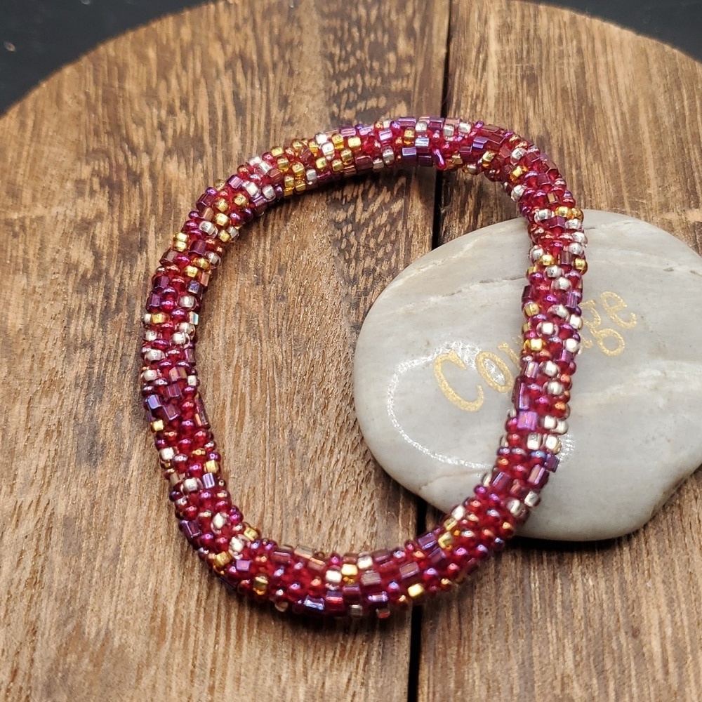B2823 confetti garnet sunrise chip beaded‎ bracelet